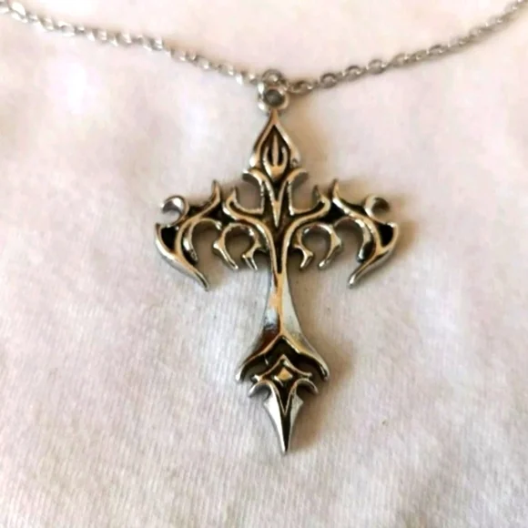 Vintage Style Gothic Cross Pendant Necklace 20 Inches Stainless Steel New