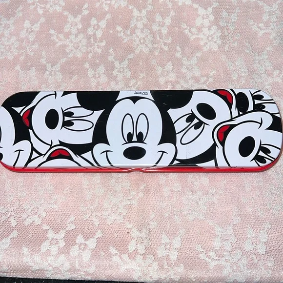 VTG 1997. Disney Mickey Mouse pen/pencil metal tin.