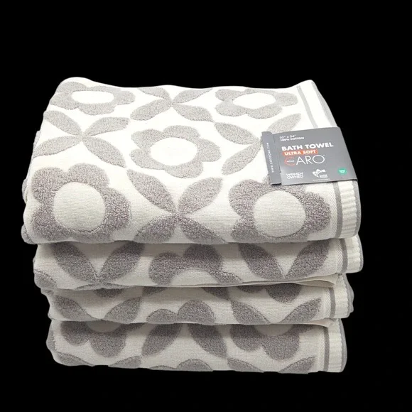 Caro Home 4pc Gray And White Daisy Days Soft Cotton Bath Towel Set 30x54in