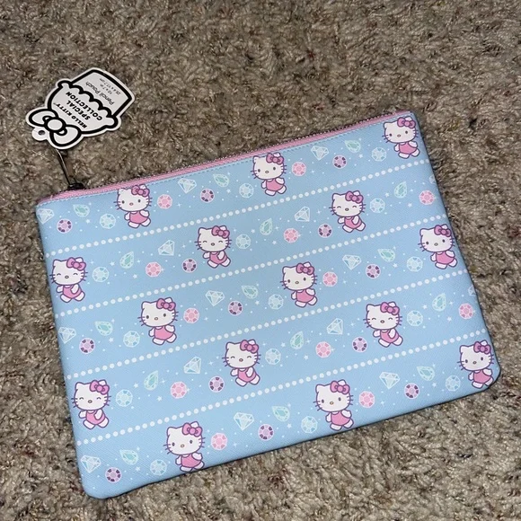 Hello kitty pencils case 🩵🤍🩷✨ baby blue