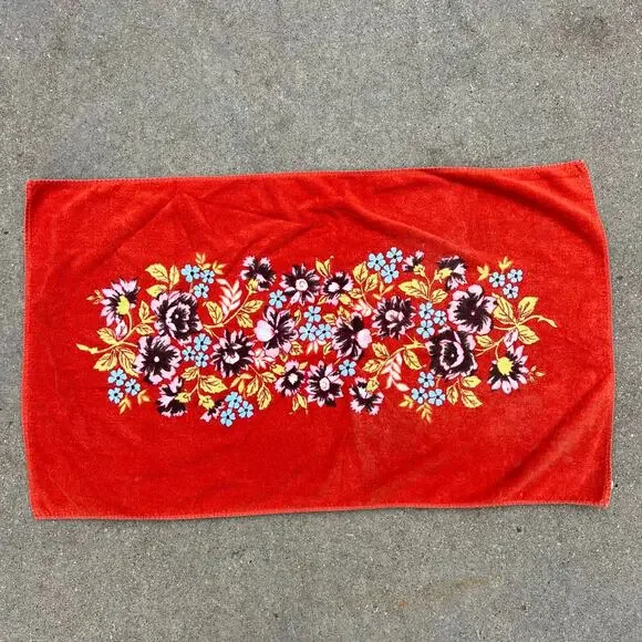 Vintage MCM Rust Orange Mod Retro Floral Small Bath Towel 22.5