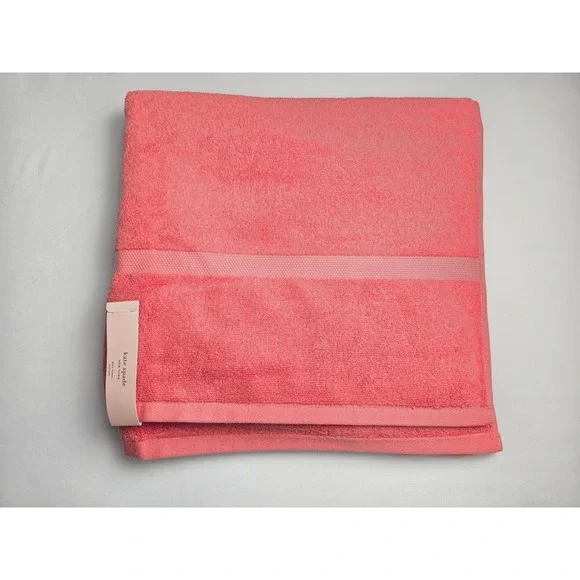 Kate Spade Harrington bath towel NWT pink coral cotton 30x56