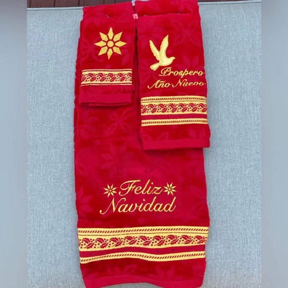 Beautiful red with embroidered Feliz Navidad 3-piece towel set