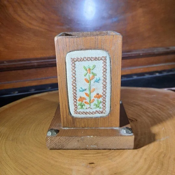 Vintage 70s Handmade Wooden & Needlework Flower Pencil Haolder Desktop Decor