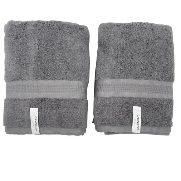 Calvin Klein Home lot of 2 gray Luxery Bath Towels NWT