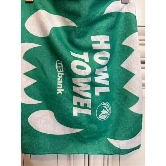 Minnesota Timberwolves SCARCE 2022 SGA US Bank Howl Towel Green White OS NWOT