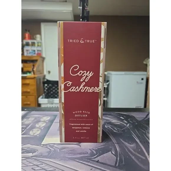 Illume Tried & True Leaf Reed Diffuser 3 Oz. - Cozy Cashmere