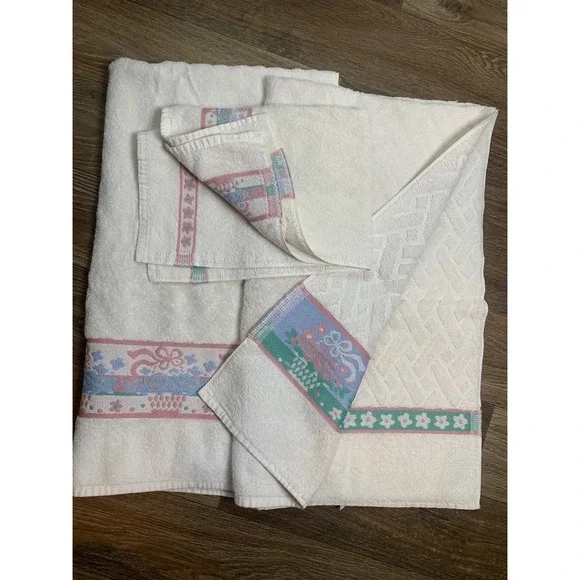 Vintage Utica Grandmacore Towel Set of 3 100% Cotton Made in USA White 80s