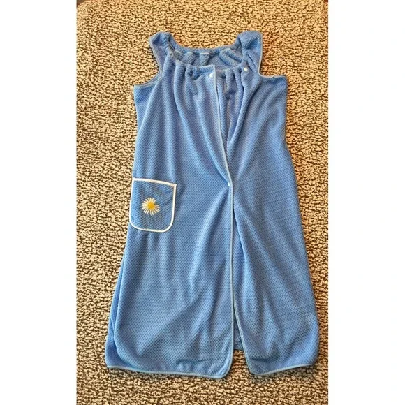 Ultra Soft Blue Wearable Towel Dress – Adult Pool & Bath Robe 130x100cm Daisy
