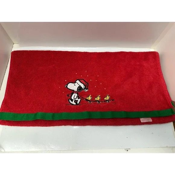 Snoopy And Woodstock Walking Christmas Bath‎ Towel Red 2020 43