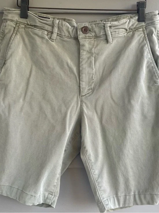 Faherty Olive Drab Tencel / Cotton Classic Men's Chino Shorts size 32