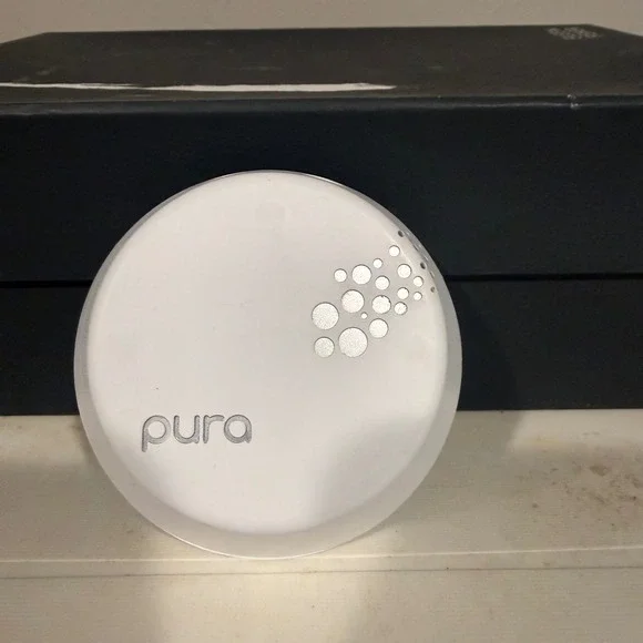 Pura Smart Fragrance Diffuser Home OS White Excellent V3 App‎ Controlled Plug-In