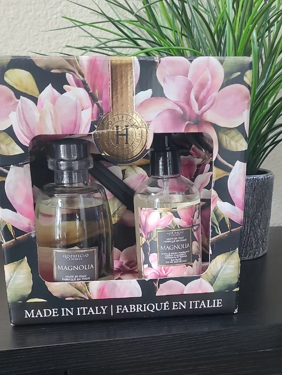 Magnolia Reed Diffuser & Room Spray Set - Magnolia Scent (Made in Italy)