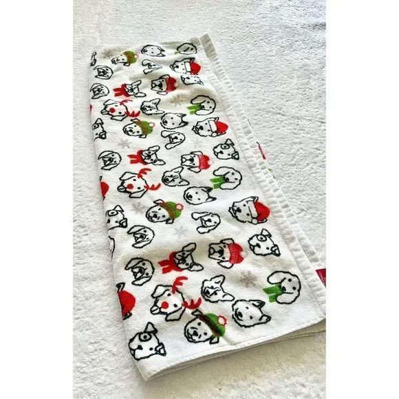 CASABA home - Christmas puppy dog red, green, white, and black beach towel - use