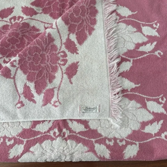 VTG‎ St Marys Pink White 100% Cotton Floral Print Washcloth Fringe Bath Towel