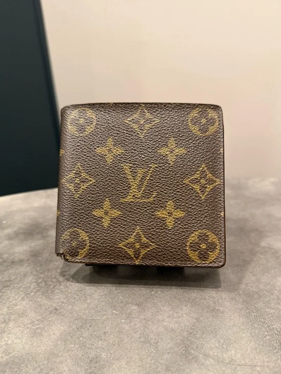 Louis Vuitton w COA Vintage Monogram Marco bifold wallet