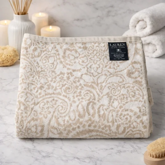 Lauren Ralph Lauren Bath Towel 55” X 29” 100% Cotton Paisley Brown White