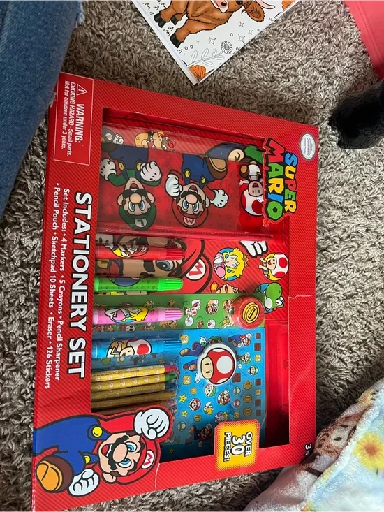 Nintendo Super Mario Stationery Set in Red, Blue, Green, Pink