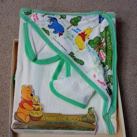 Vintage Walt Disney Winnie The Pooh Towel And Washcloth Set‎ New Baby Gift