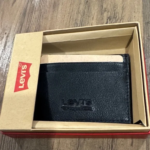 Levi's Black Leather Slim Card Case