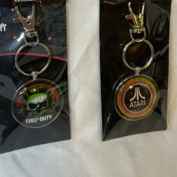 Call‎ of Duty & Atari Keychain Set New Collectible Gaming Key Ring