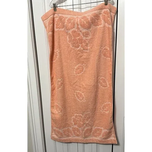 Vintage Cannon Bath Towel Orange sculptured leaf design 70's peach color