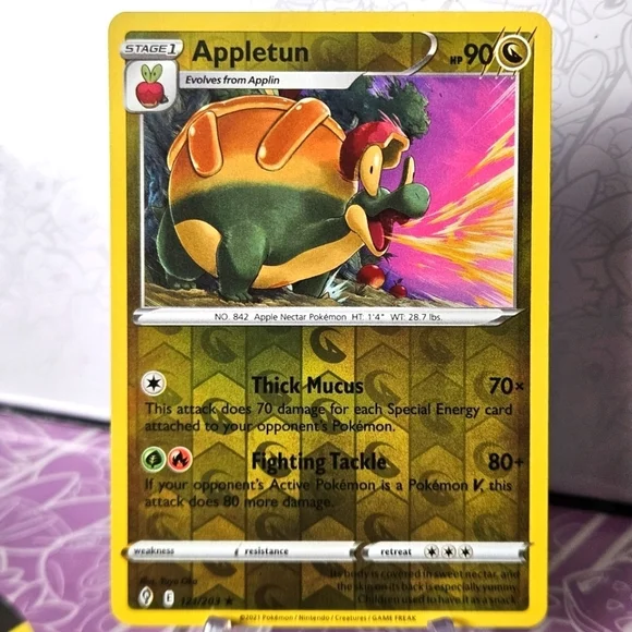 Appletun 121/203 Pokémon TCG Reverse Holo Rare