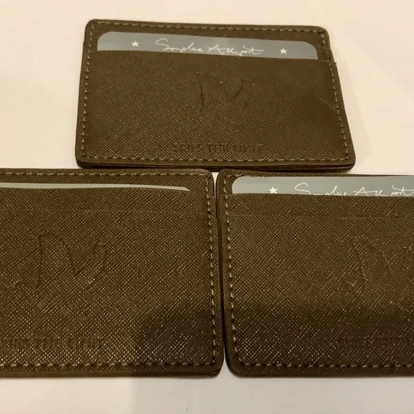 New 3 pc Brown Duck Card Holders‎