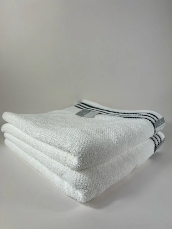 Truly Lou Bath Towels Soft White Cotton with Black Stripe Trim Set of 2 NEW
