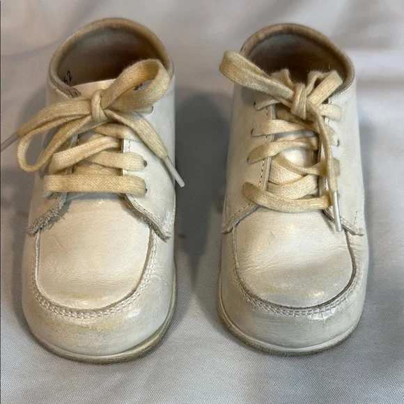 Vintage Stride Rite Baby Hard Bottom White Walking Shoes Baby Size 3 E