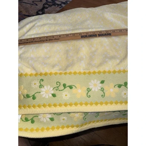 Vintage Classic Linen Bath Towels Pair YellowGold Green Embroidered‎ 5335