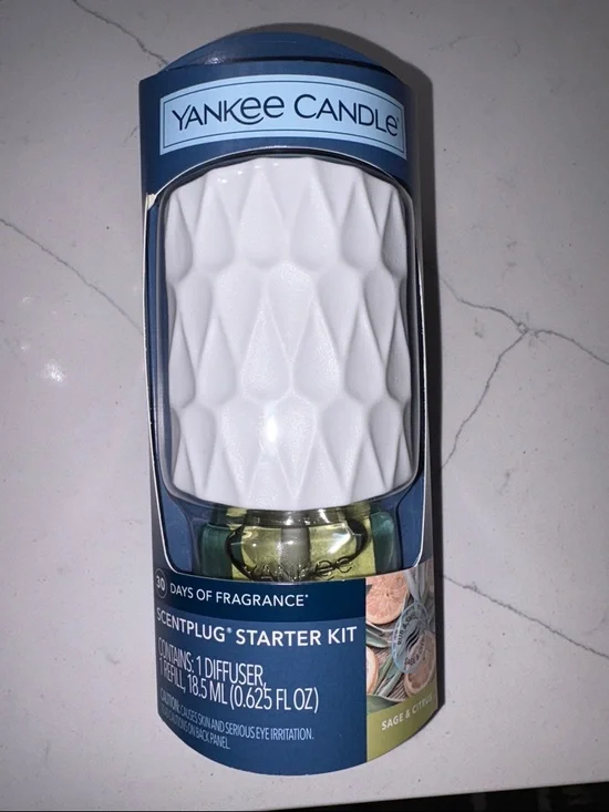 Yankee Candle White Textured ScentPlug Diffuser with Green Refill sage & citrus