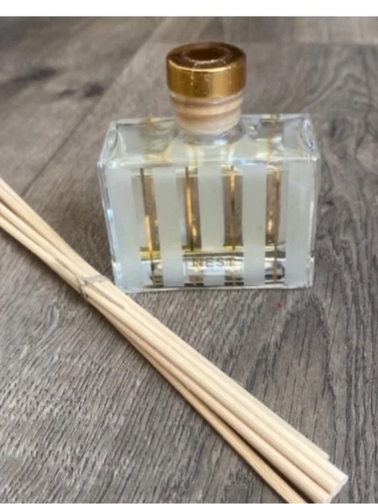 Nest Fragrances Holiday Small Petite Reed Diffuser 1.3 oz New No Box