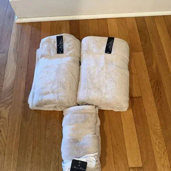 Brooks Brothers 4 PC Premium Turkish TOWEL SET 2 Bath/ 2 Hand Towels Tan Beige