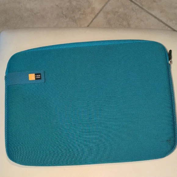 Case Logic Teal Tablet Sleeve