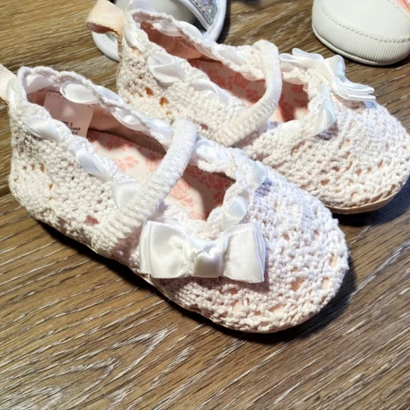 Elegant White (Bone) Crocheted Baby Shoes with Bow Size 2