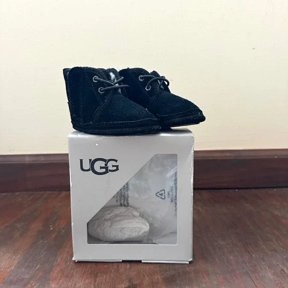 UGG I Baby Neumel Black Suede Infant Boots Size 0/1 1103500I 0-6 Months