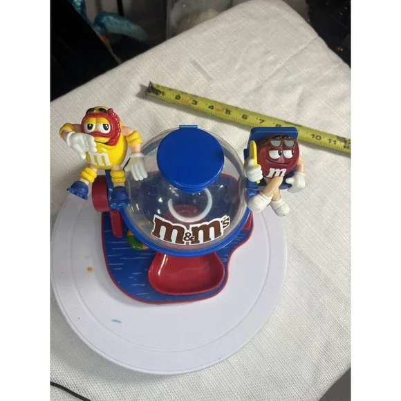 M&M's Vintage Beach Lifeguard Candy Dispenser with Red M&M & Yellow Peanut