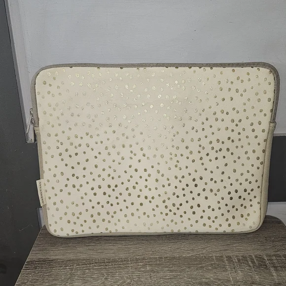 Dabney Lee Gold Speckled Cream Tablet Sleeve