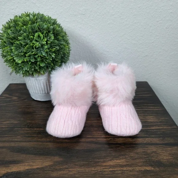 Stepping Stones Baby Girl‎ Pink Cable Knit Fur Trim Booties Newborn 0-6 m