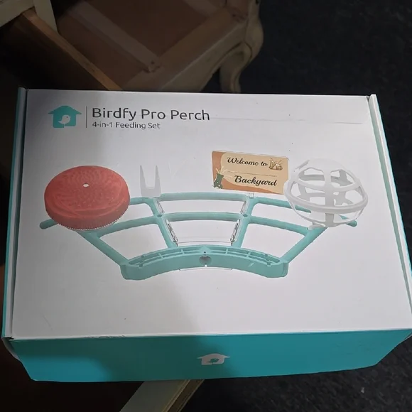 Pro Perch 4-in-1 Feeding Set - Red and White