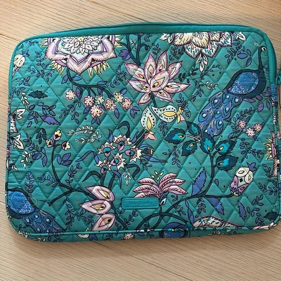 NWT Vera Bradley laptop sleeve