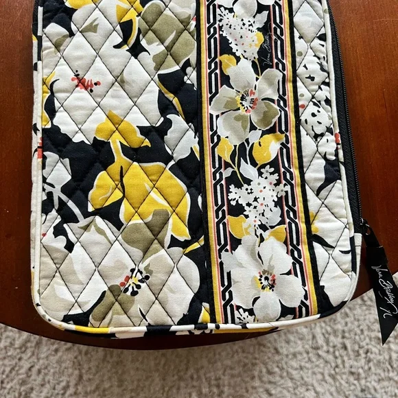 Vera Bradley Dogwood Pattern Floral Quilted Tablet Sleeve