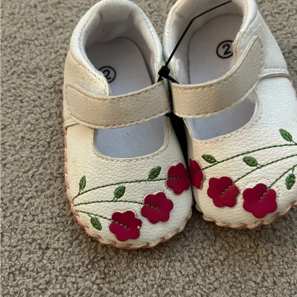 Floral Embroidered White Kids Shoes