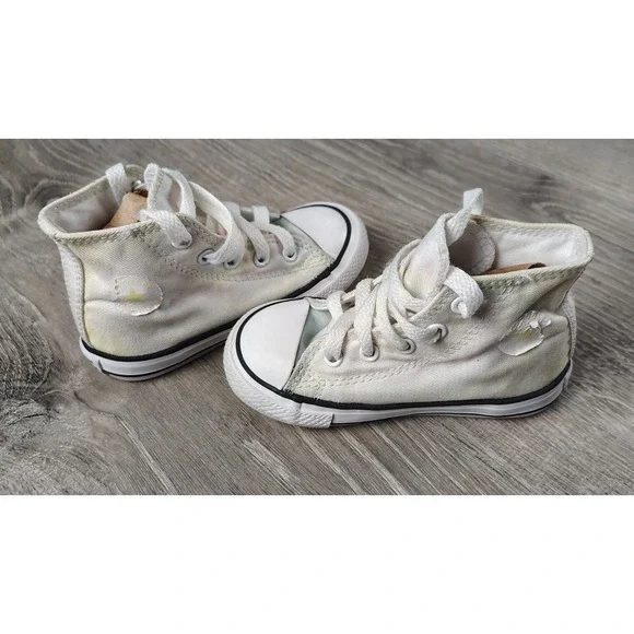 Baby Converse High Tops Multicolor Tiny‎ 7 PREOWNED Distressed Logo 761264C