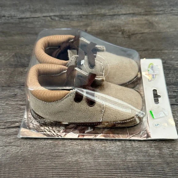 Team RealTree Baby Size 5 Tan/Camo Lace Up Shoe‎