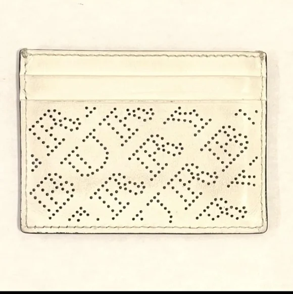 Beautiful Cream-White Leather Burberry card holder wallet