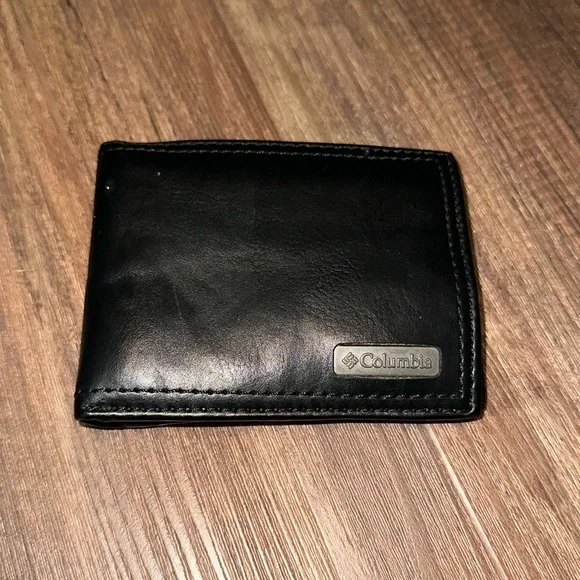 COLUMBIA MENS BLACK WALLET‎