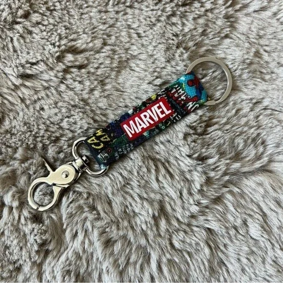 Marvel Comic Print Lanyard Key Fob Holder Silver Tone Hardware NWOT Unisex