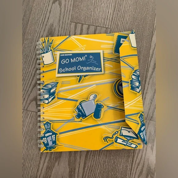 🆕 Day Runner GO Mom! School Organizer folders